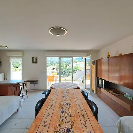L'olympe 2 With Terrace 4 People * Saint-Cyr-sur-Mer