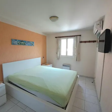 L'olympe 2 With Terrace 4 People Apartment Saint-Cyr-sur-Mer